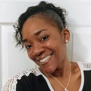 Meet your Posher, Demetria